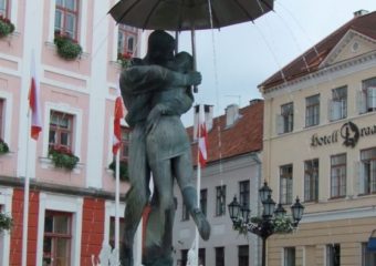 fontanna zakochanych w Tartu